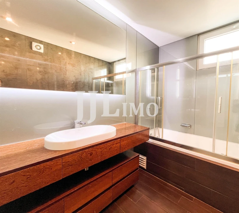 Apartamento T3 para Venda em Carcavelos e Parede Foto 27