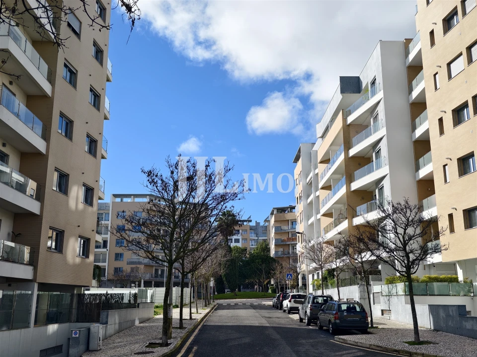 Apartamento T3 para Venda em Carcavelos e Parede Foto 31