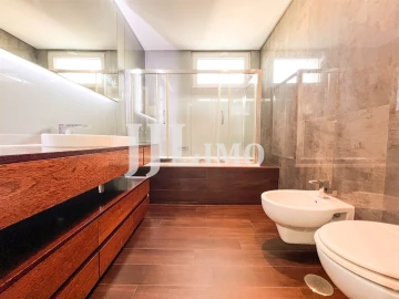 Apartamento T3 para Venda em Carcavelos e Parede