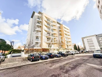 Apartamento T3 para Venda em Carcavelos e Parede