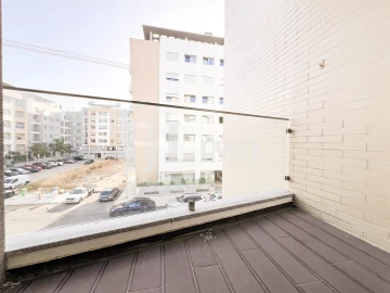 Apartamento T3 para Venda em Carcavelos e Parede