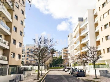 Apartamento T3 para Venda em Carcavelos e Parede