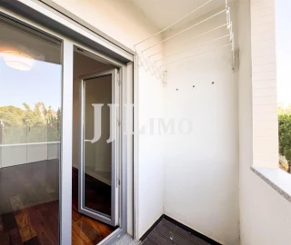 Apartamento T3 para Venda em Carcavelos e Parede