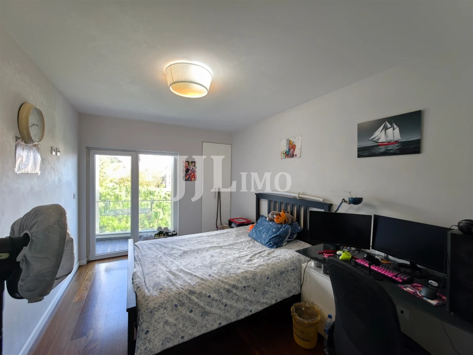 Apartamento T3 para Venda em Carcavelos e Parede Foto 17