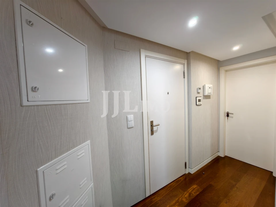 Apartamento T3 para Venda em Carcavelos e Parede Foto 4