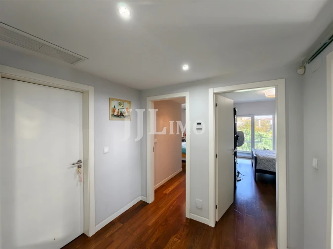 Apartamento T3 para Venda em Carcavelos e Parede Foto 2