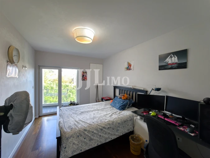 Apartamento T3 para Venda em Carcavelos e Parede Foto 17