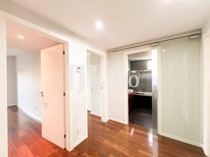 Apartamento T3 para Venda em Carcavelos e Parede Foto 10