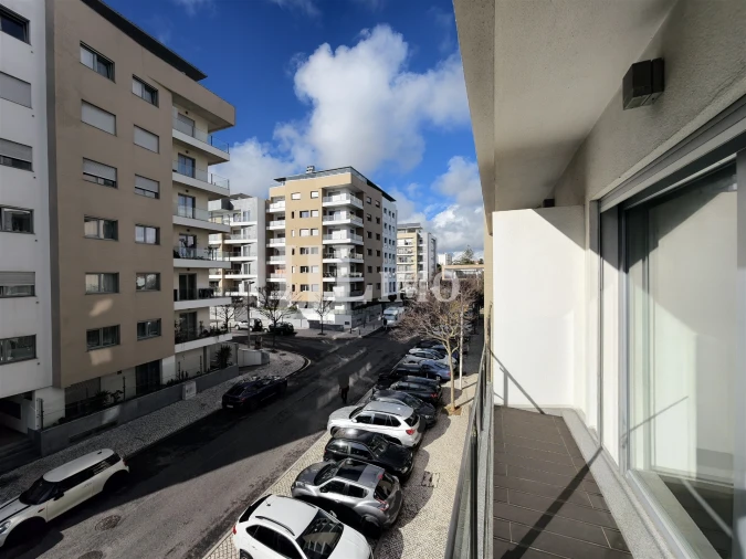Apartamento T3 para Venda em Carcavelos e Parede Foto 41