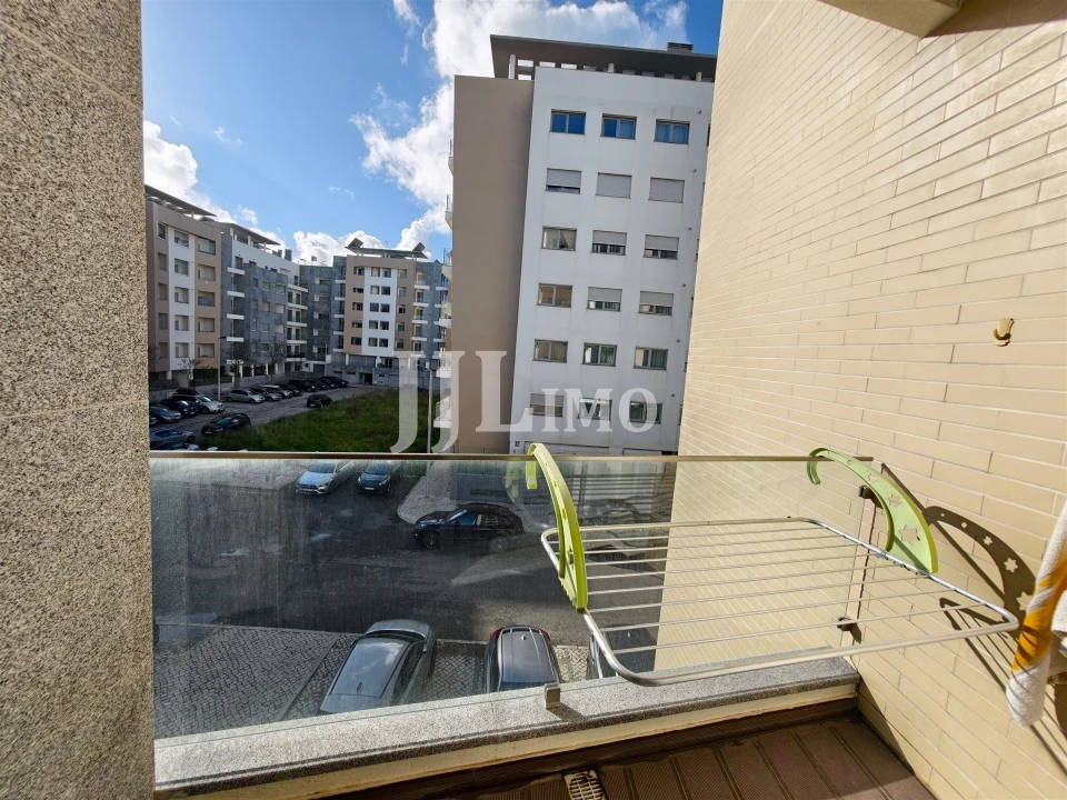 Apartamento T3 para Venda em Carcavelos e Parede Foto 23