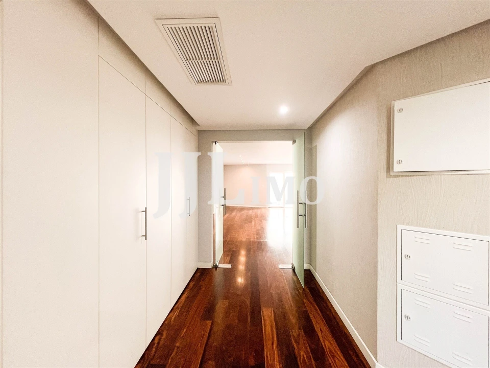 Apartamento T3 para Venda em Carcavelos e Parede Foto 9