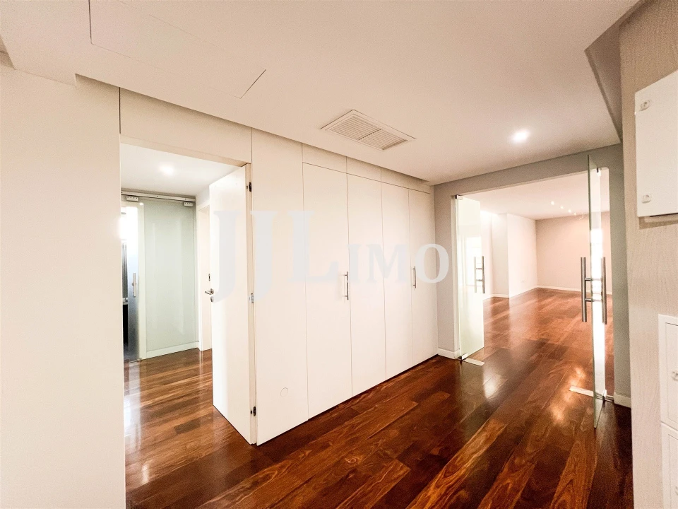 Apartamento T3 para Venda em Carcavelos e Parede Foto 8