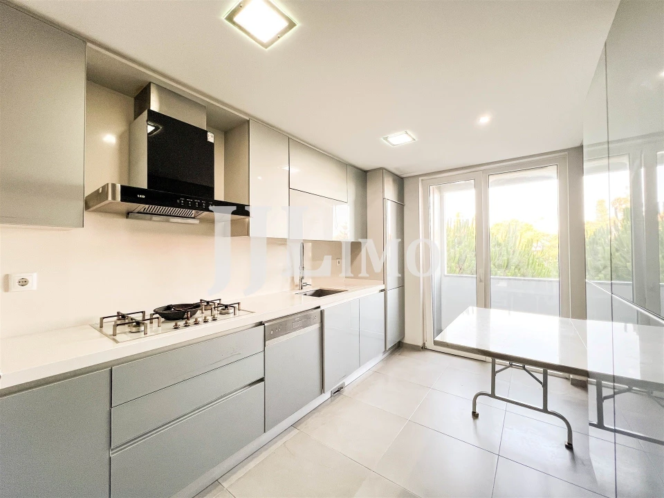 Apartamento T3 para Venda em Carcavelos e Parede Foto 20