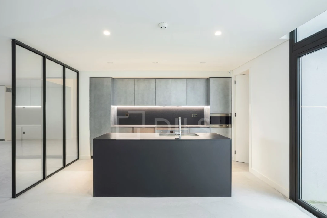 Apartamento T5 para Venda em Belém Foto 14