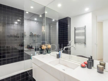 Apartamento T3 para Venda em Campolide