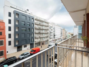 Apartamento T3 para Venda em Campolide