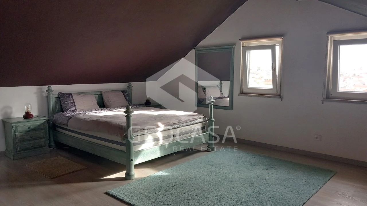 Moradia T5 para Venda em Porto Salvo Foto 31