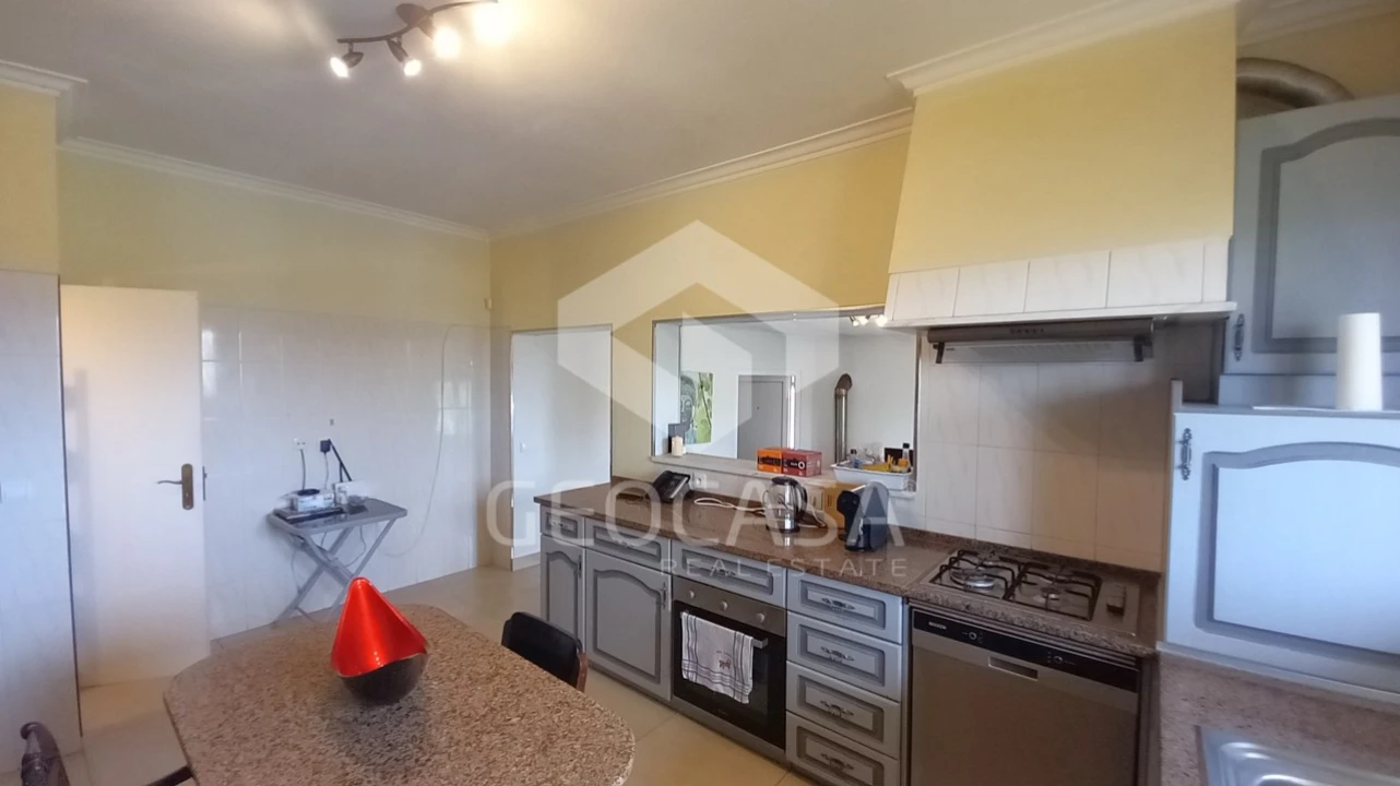 Moradia T5 para Venda em Porto Salvo Foto 23