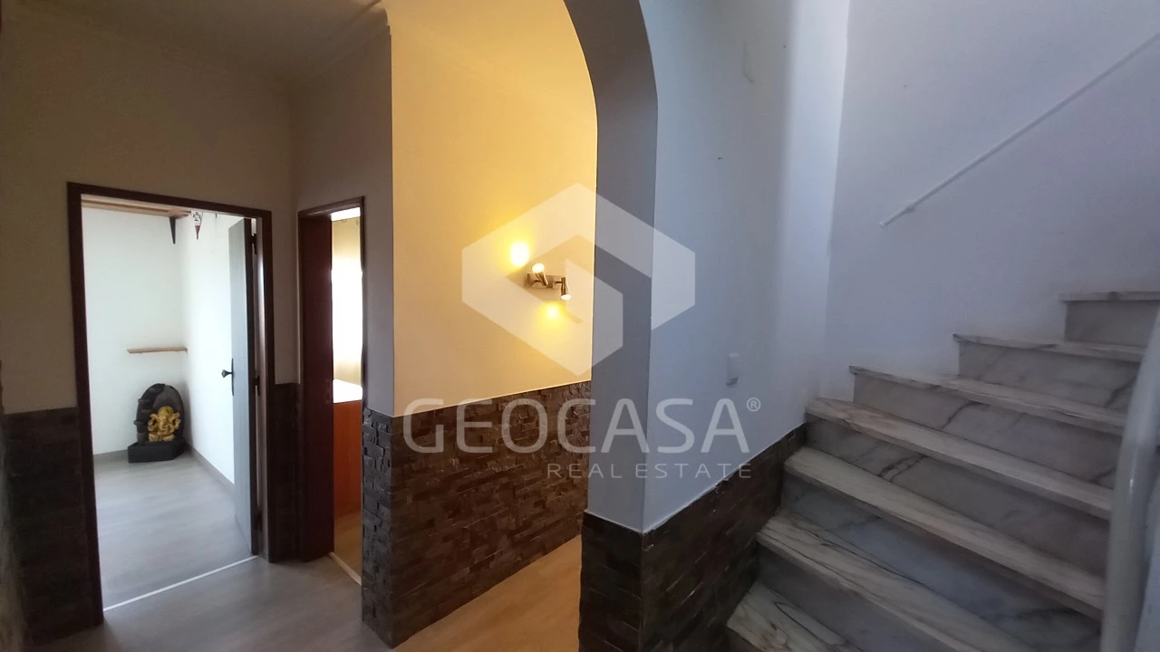 Moradia T5 para Venda em Porto Salvo Foto 27