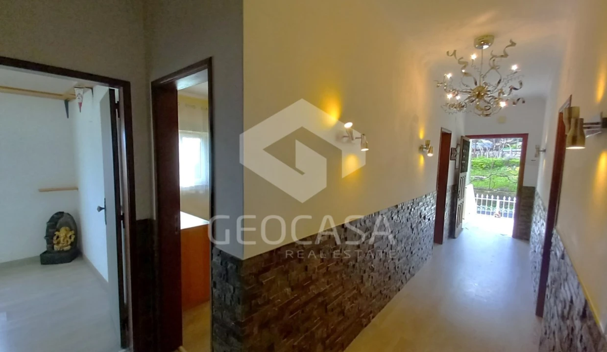 Moradia T5 para Venda em Porto Salvo Foto 8