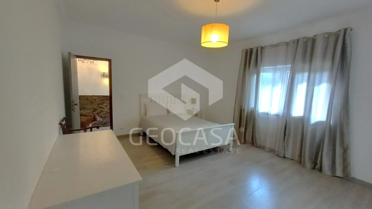 Moradia T5 para Venda em Porto Salvo Foto 12