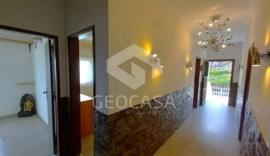 Moradia T5 para Venda em Porto Salvo Foto 8