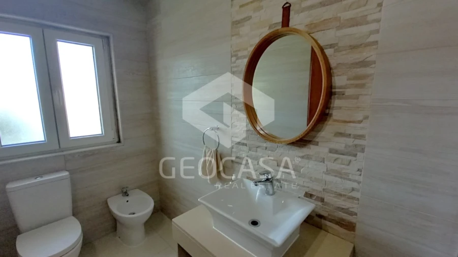 Moradia T5 para Venda em Porto Salvo Foto 41