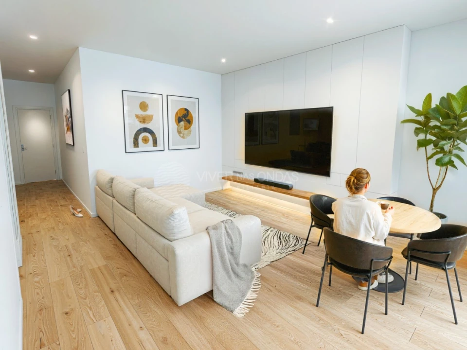 Apartamento T2 para Venda em Fernao Ferro Foto 2