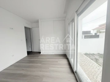 Moradia T3 para Venda em Fernao Ferro