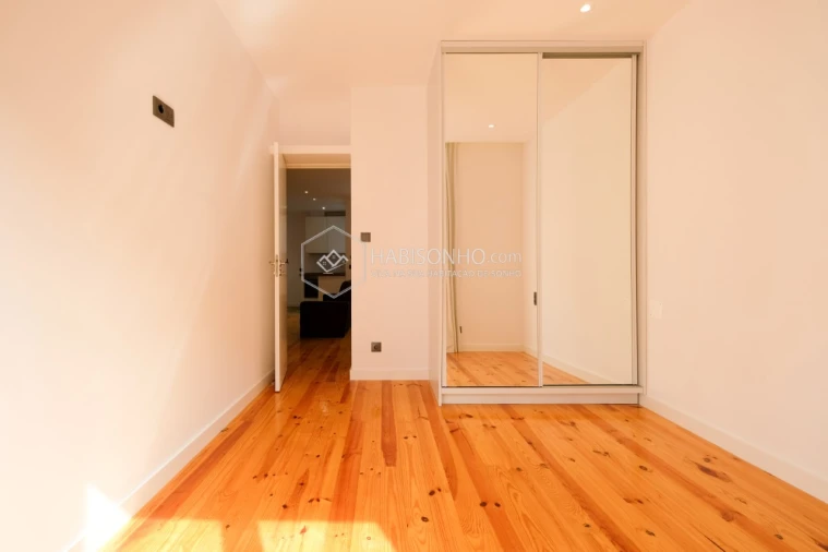 Apartamento T2 para Venda em Bonfim Foto 15