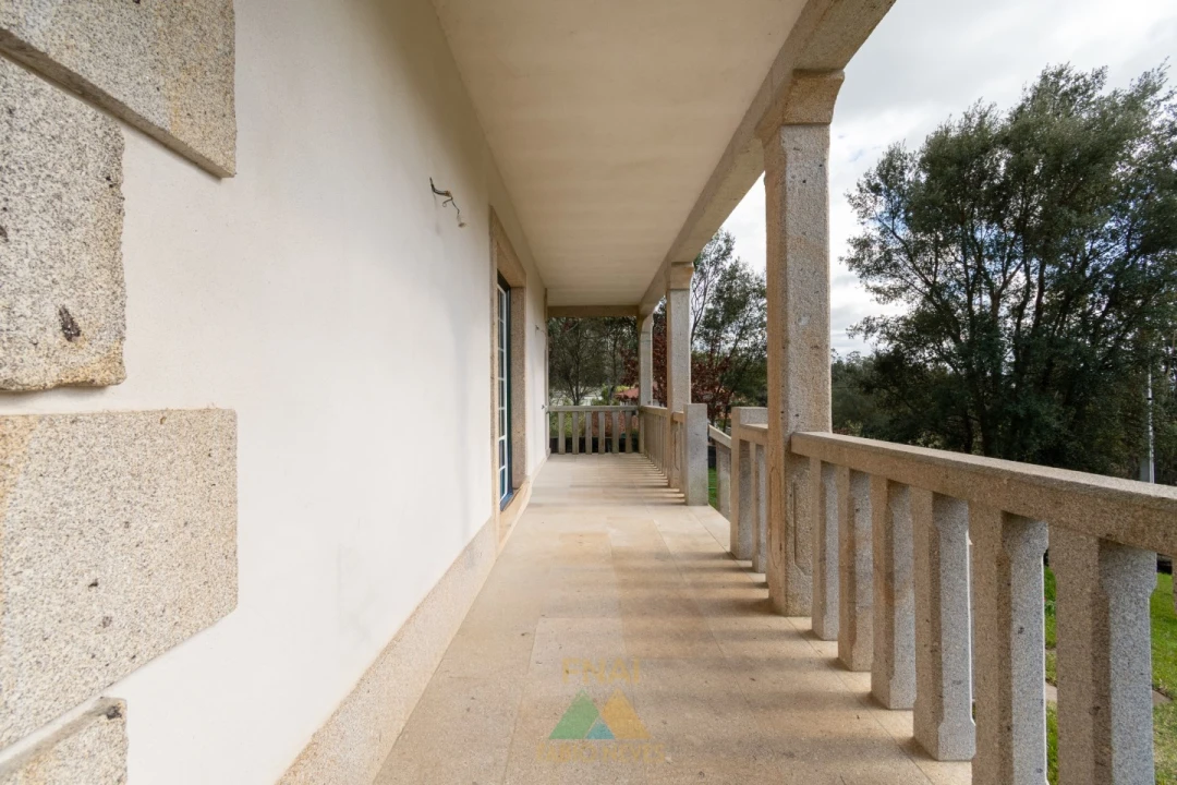 Moradia T3 para Venda em Bárrio e Cepões Foto 6