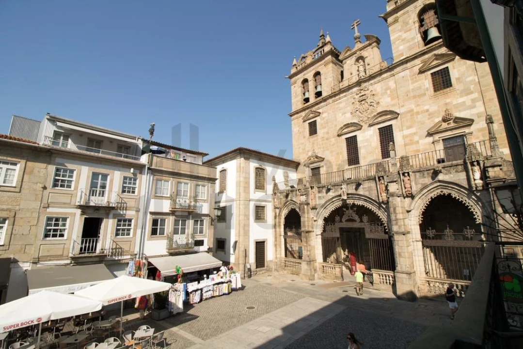 Apartamento T3 para Arrendamento em Braga (Maximinos, Sé e Cividade) Foto 2