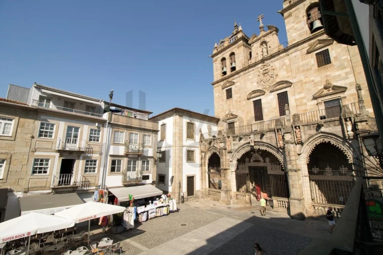 Apartamento T3 para Arrendamento em Braga (Maximinos, Sé e Cividade) Foto 2