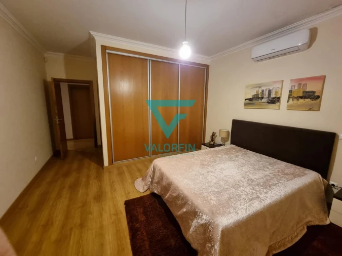 Moradia T3 para Venda em Batalha Foto 13