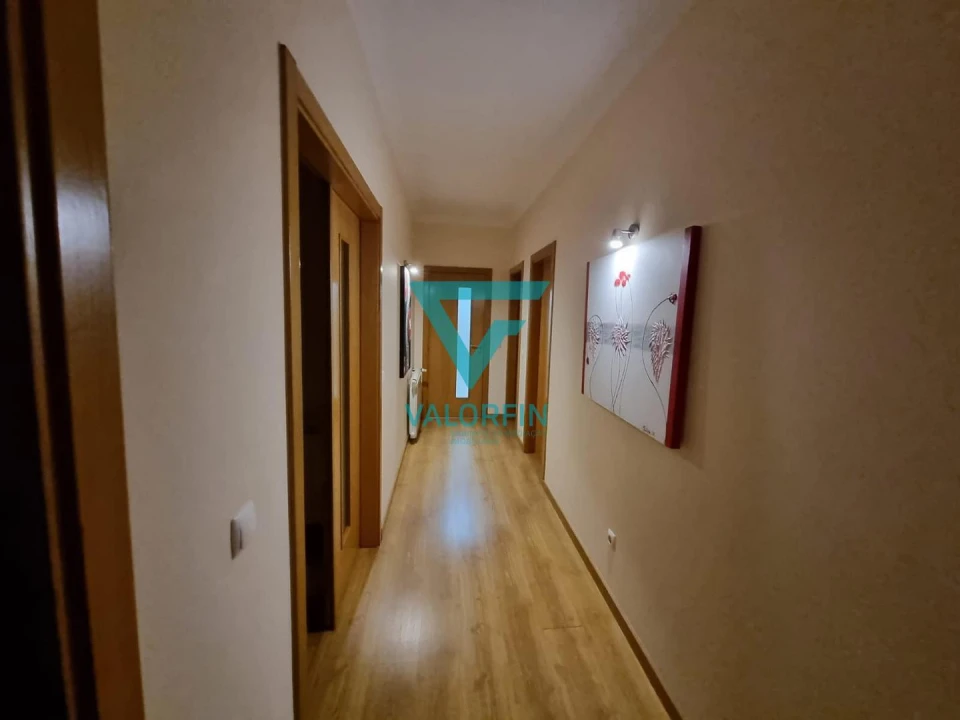 Moradia T3 para Venda em Batalha Foto 8