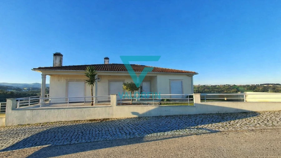 Moradia T3 para Venda em Batalha