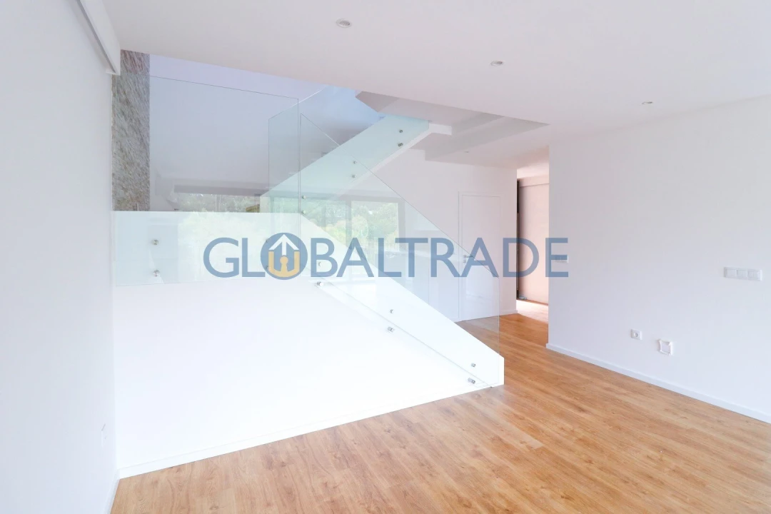 Moradia T3 para Venda em Fânzeres e São Pedro da Cova Foto 10