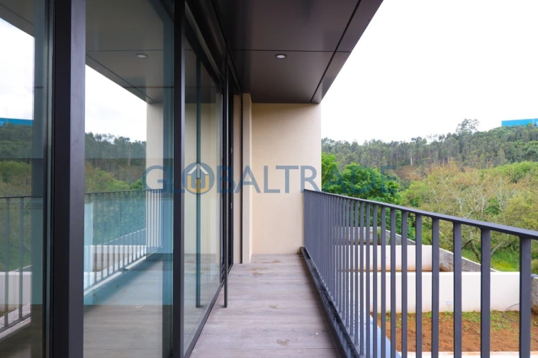 Moradia T3 para Venda em Fânzeres e São Pedro da Cova Foto 20