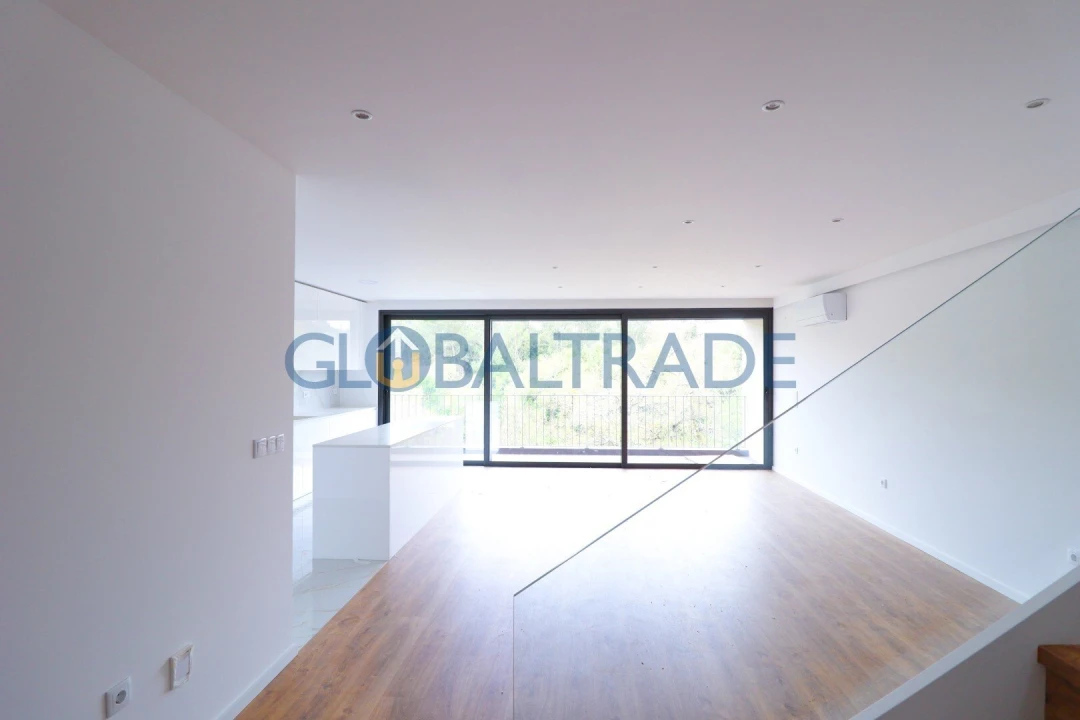 Moradia T3 para Venda em Fânzeres e São Pedro da Cova Foto 5