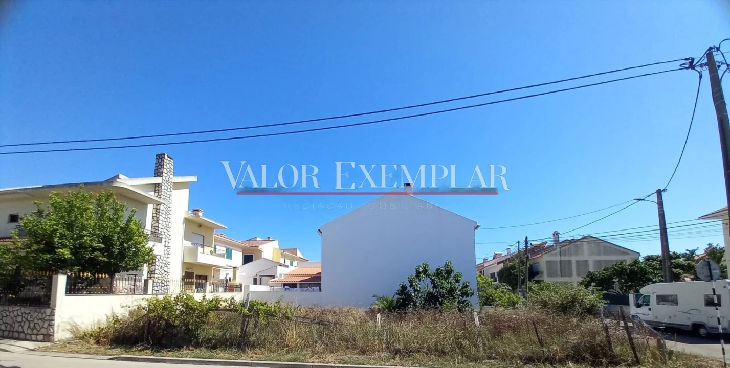 Terreno para Venda em Amora Foto 1