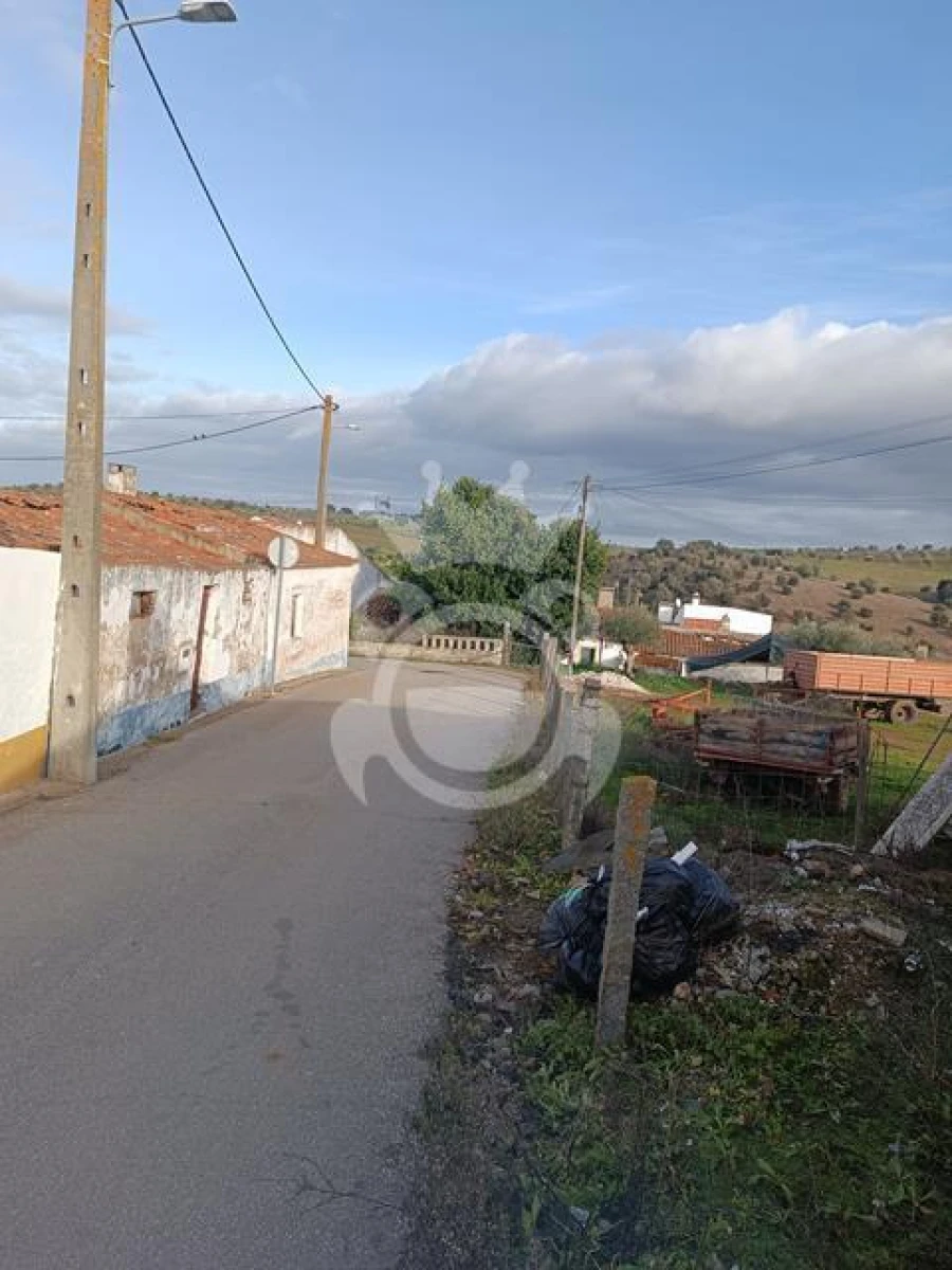 Moradia T3 para Venda em São Manços e São Vicente do Pigeiro Foto 4