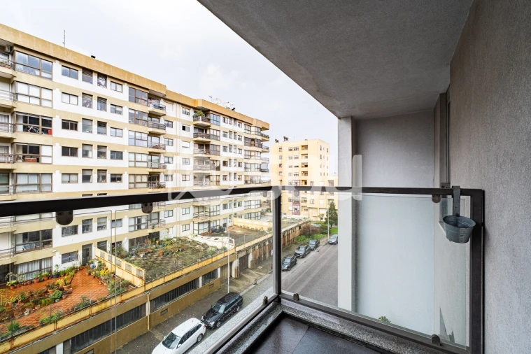 Apartamento T2 para Venda em Paranhos Foto 20