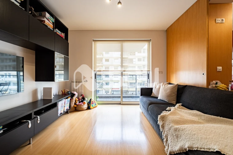 Apartamento T2 para Venda em Paranhos Foto 3