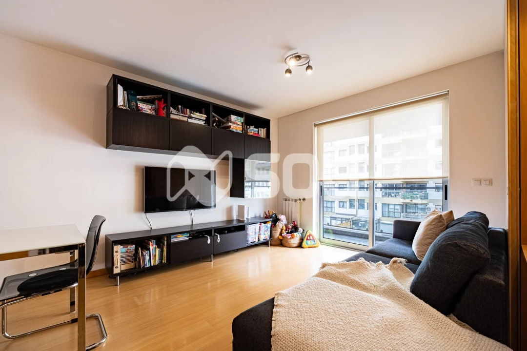 Apartamento T2 para Venda em Paranhos Foto 4