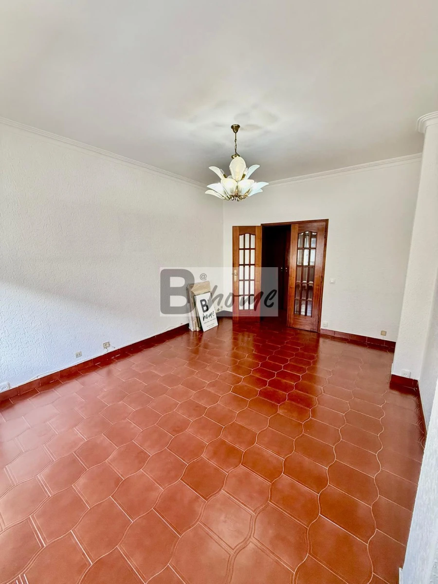 Apartamento T1 para Venda em Costa da Caparica Foto 4