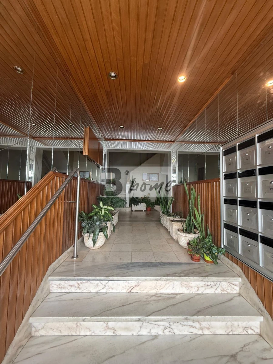 Apartamento T1 para Venda em Costa da Caparica Foto 19