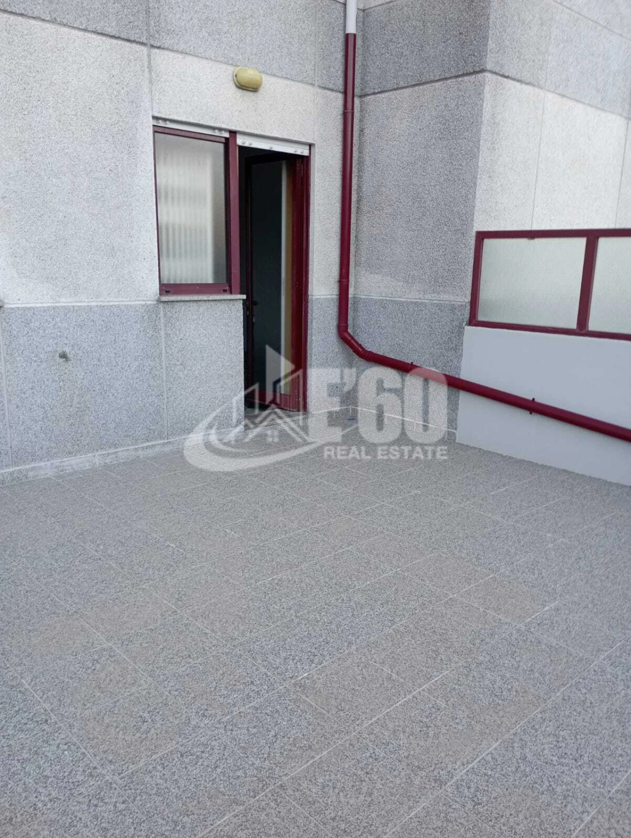 Loja para Arrendamento em Esmoriz Foto 10