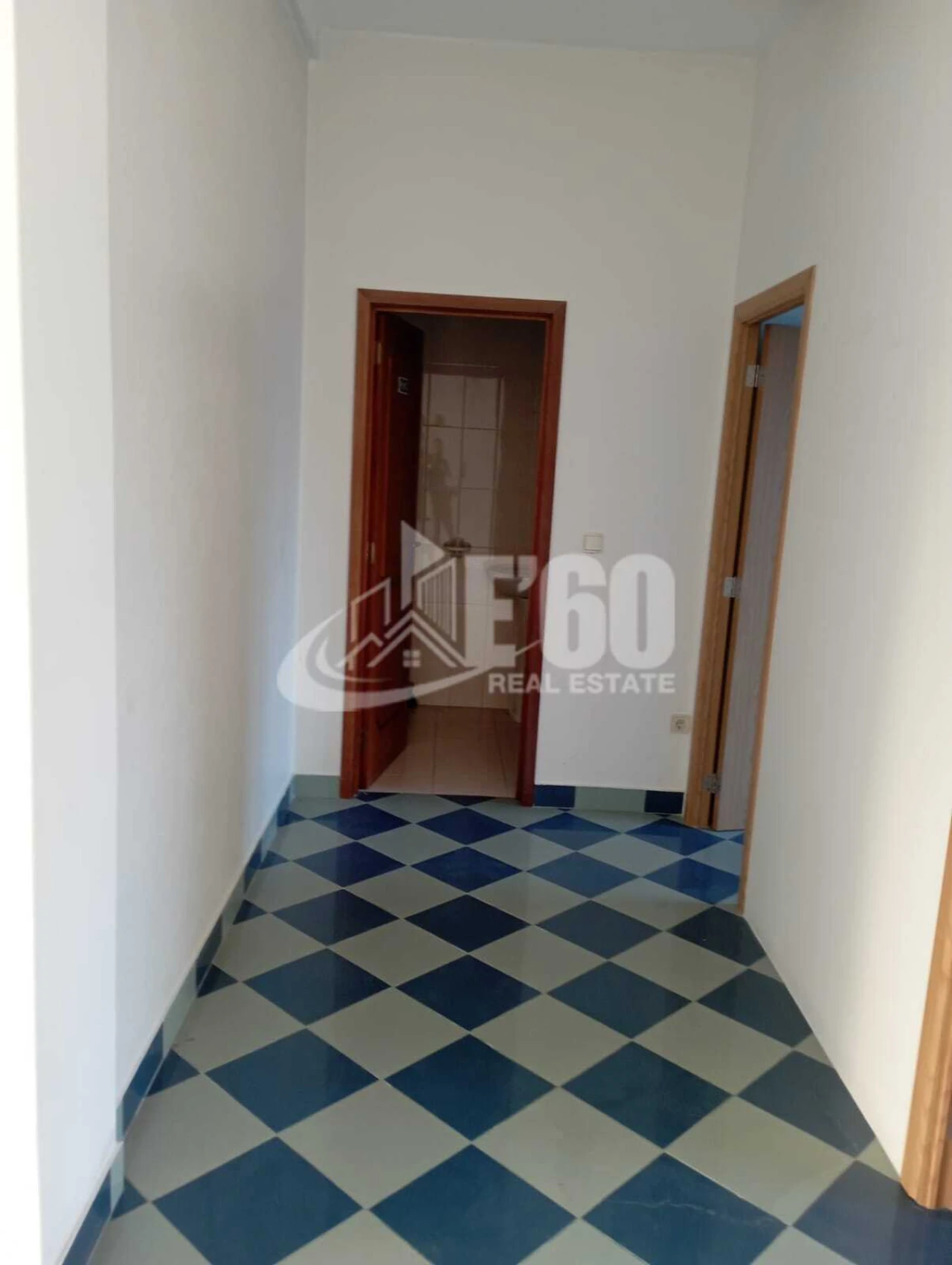 Loja para Arrendamento em Esmoriz Foto 6