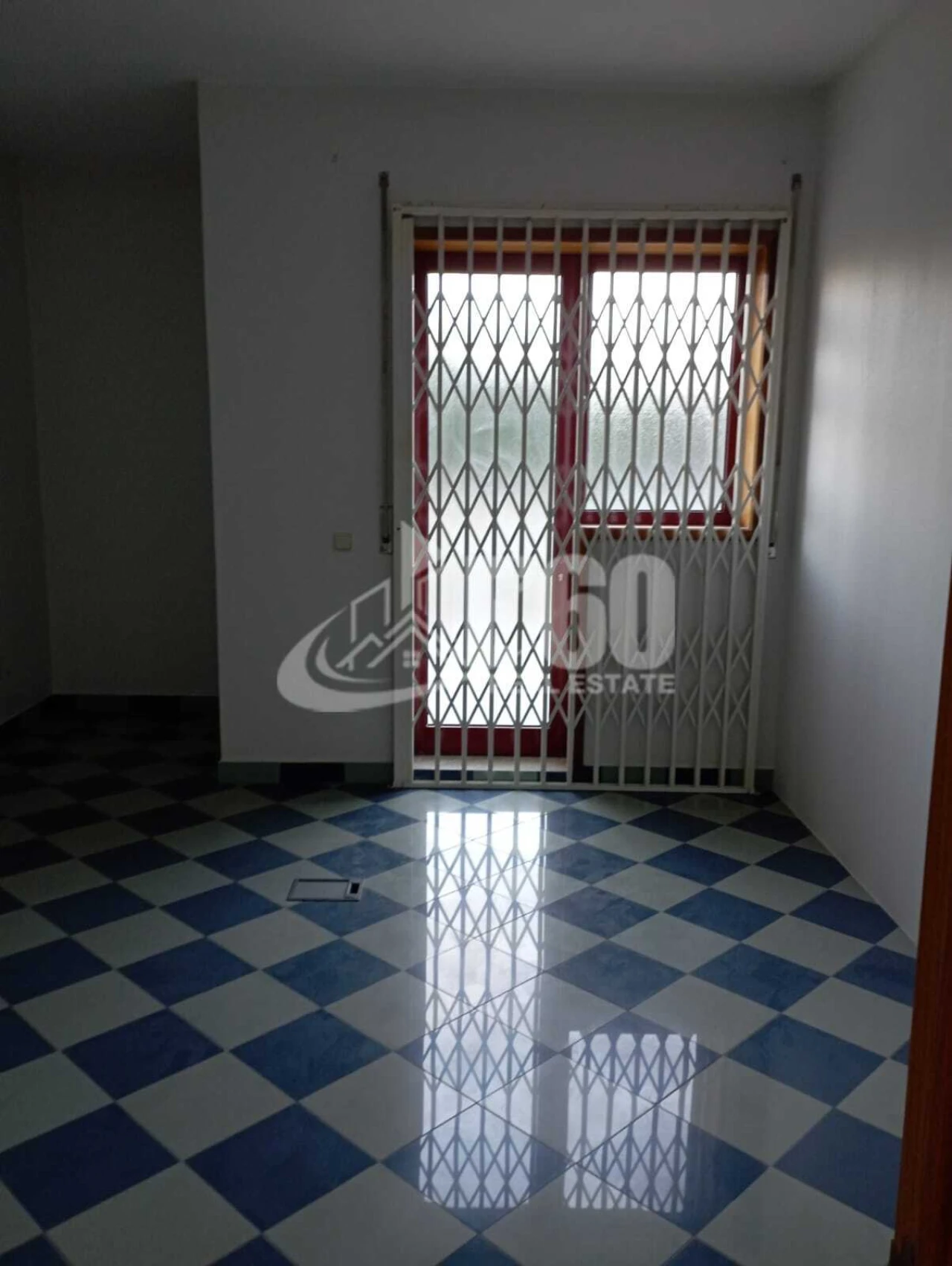 Loja para Arrendamento em Esmoriz Foto 7