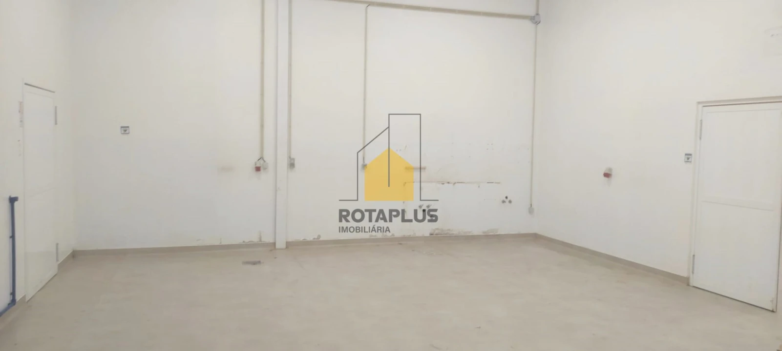 Armazém para Arrendamento em Moreira Foto 10